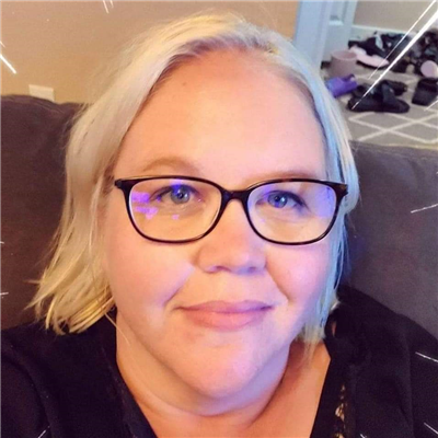 Photo of Stephanie Lee